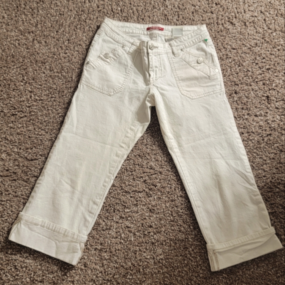 UNIONBAY Beige Capris Size 5